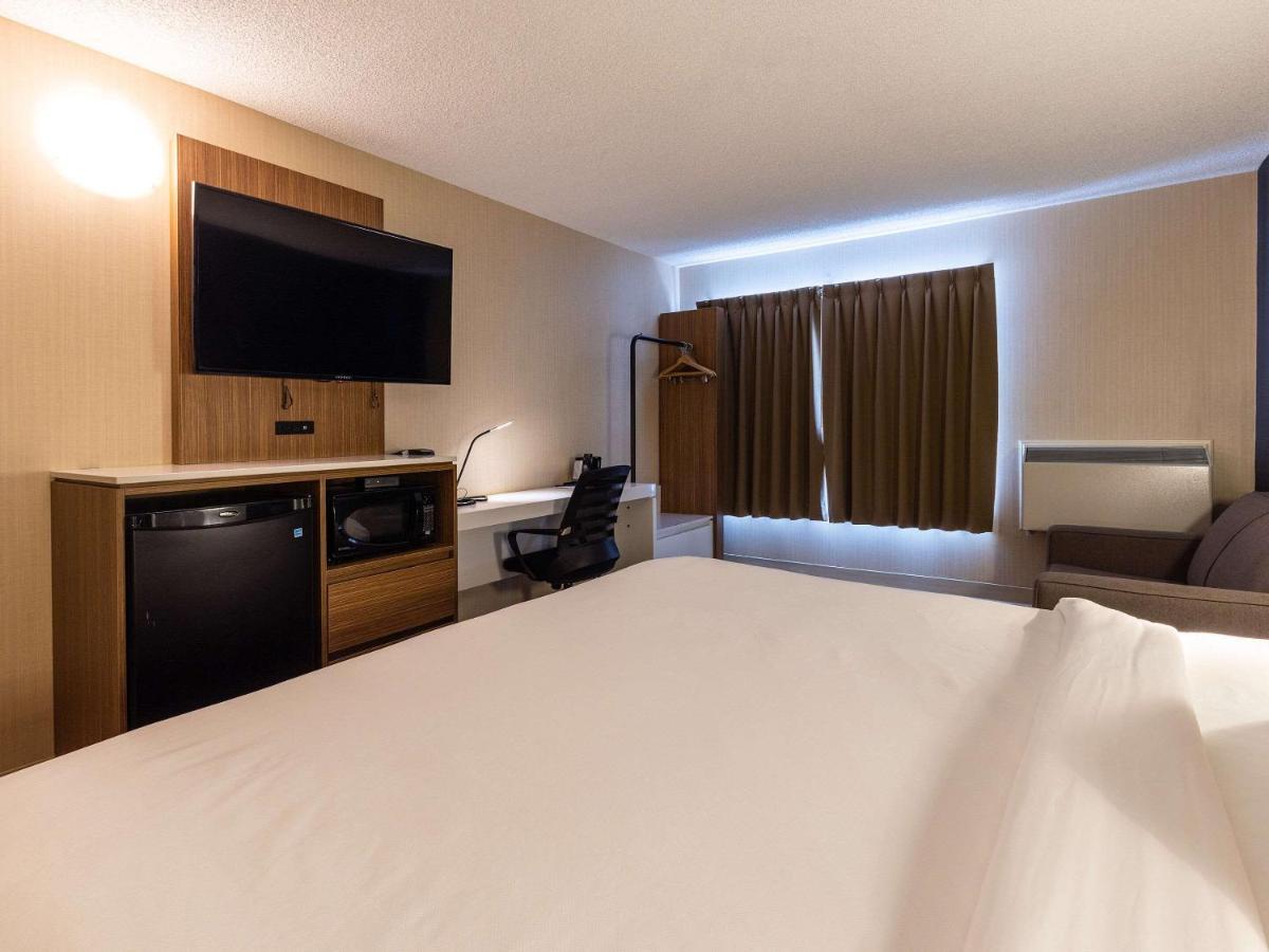 Comfort Inn Rouyn Exterior photo