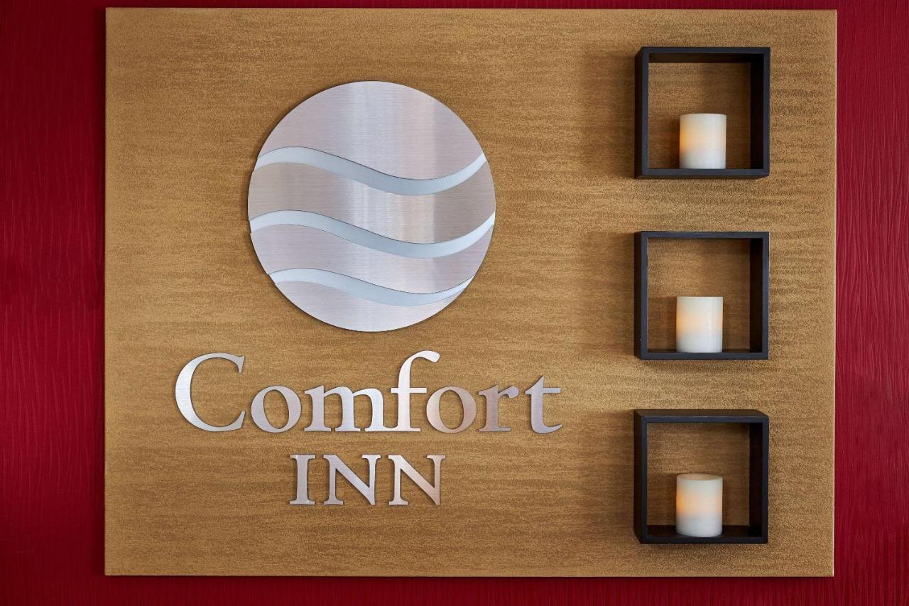 Comfort Inn Rouyn Exterior photo