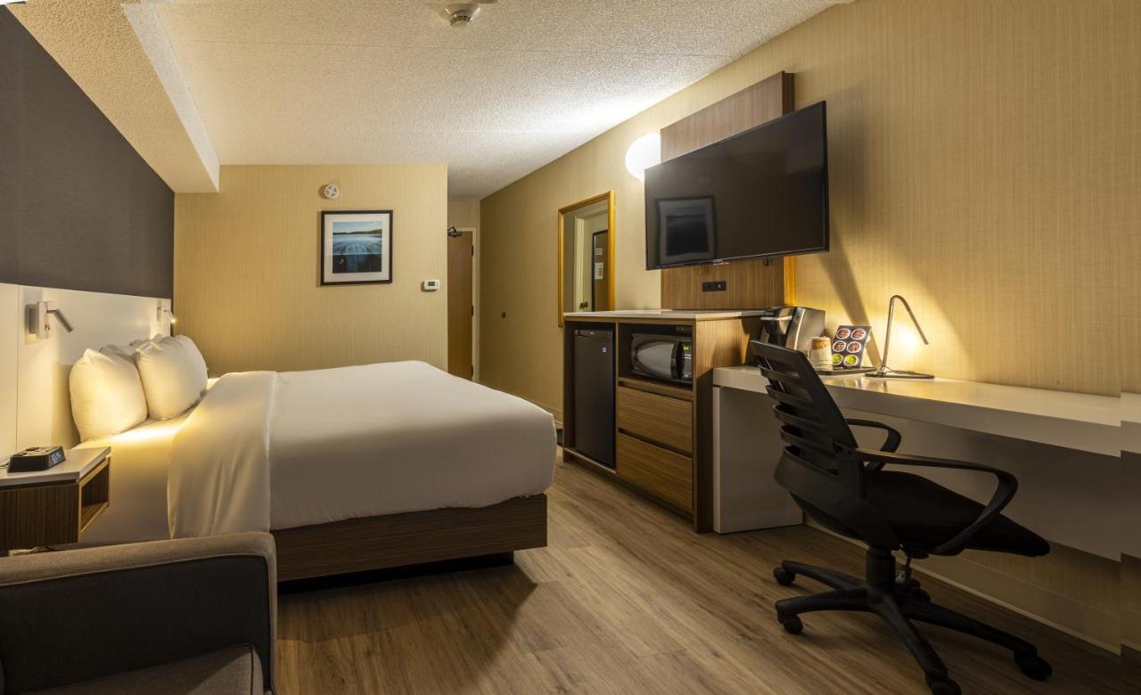 Comfort Inn Rouyn Exterior photo