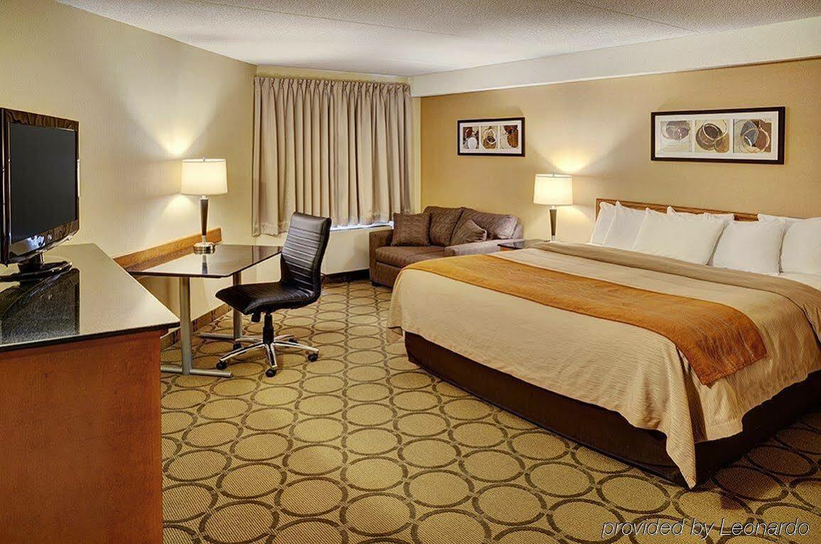 Comfort Inn Rouyn Exterior photo